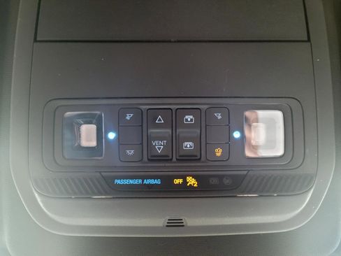 Used 2023 Ford Explorer ST-Line w/ Class IV Trailer Tow Package AWD/4WD image 12