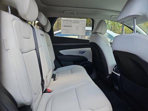 New 2024 Hyundai Tucson Limited image 11