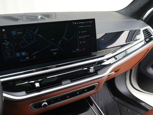 Used 2023 BMW X7 M60i w/ Executive Package image 50