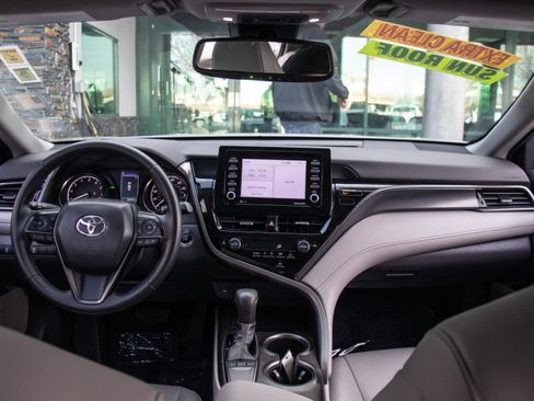 Used 2023 Toyota Camry SE image 15