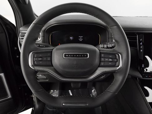 Used 2024 Jeep Wagoneer Series II image 14