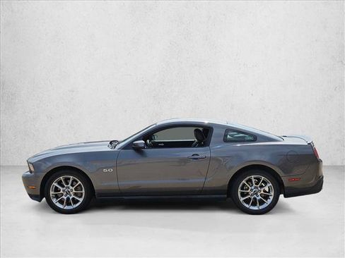 Used 2011 Ford Mustang GT Premium w/ Security Pkg RWD image 8