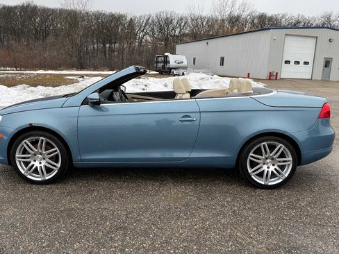 Used 2010 Volkswagen Eos Lux image 12