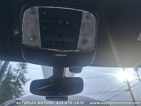 Used 2018 Jeep Grand Cherokee Limited image 37