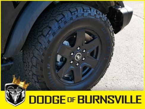 Used 2024 Ford Bronco Black Diamond image 12