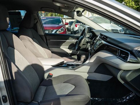 Used 2019 Toyota Camry LE w/ Carpet Mat Package FWD image 15