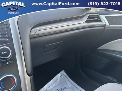 Used 2018 Ford Fusion S image 26