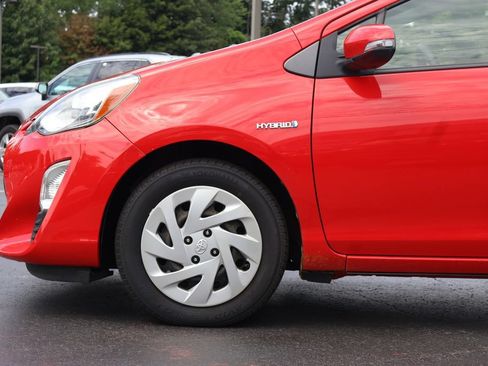 Certified 2016 Toyota Prius C Two FWD image 2