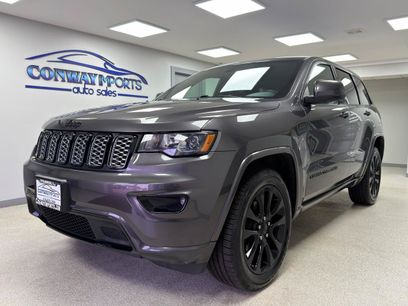 Used 2017 Jeep Grand Cherokee Altitude