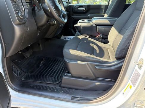 Used 2024 Chevrolet Silverado 2500 Custom AWD/4WD image 9
