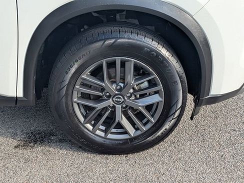 Used 2022 Nissan Rogue S image 14