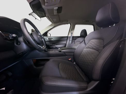 Used 2022 Nissan Pathfinder SV w/ SV Black Package FWD image 22