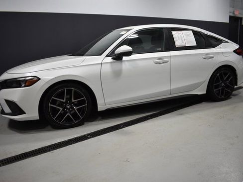 Used 2024 Honda Civic Sport Touring image 2