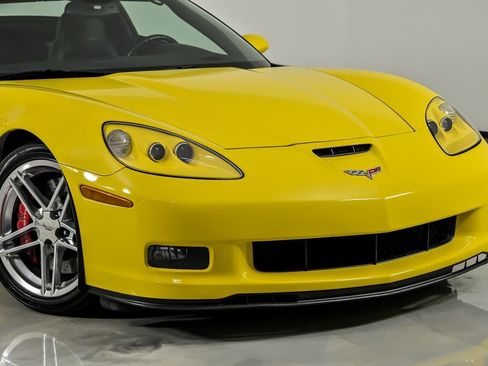 Used 2006 Chevrolet Corvette Z06 w/ Preferred Equipment Group image 3