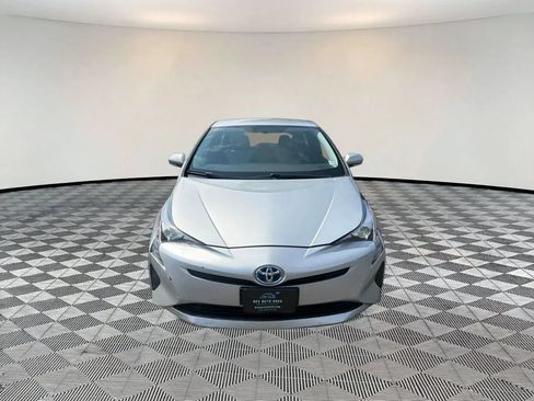 Used 2016 Toyota Prius Three FWD image 2
