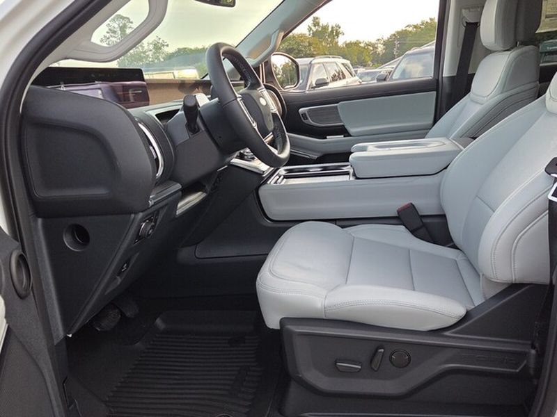 New 2027 Ford Expedition Max Platinum AWD/4WD image 5