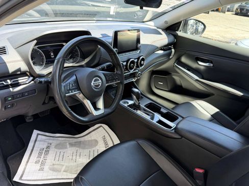Used 2023 Nissan Sentra SR w/ SR Premium Package FWD image 11