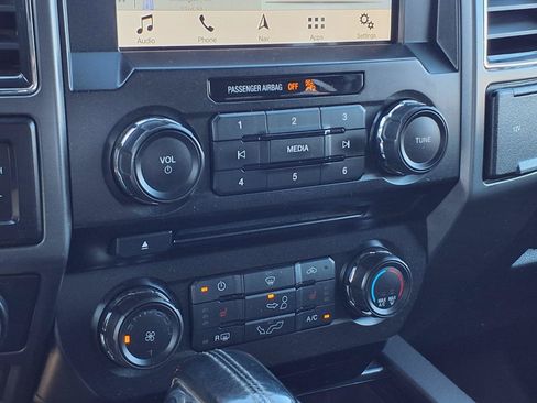 Used 2018 Ford F150 XLT w/ Equipment Group 302A Luxury AWD/4WD image 13