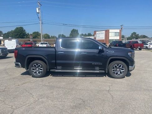 Used 2022 GMC Sierra 1500 SLT w/ SLT Premium Package image 7