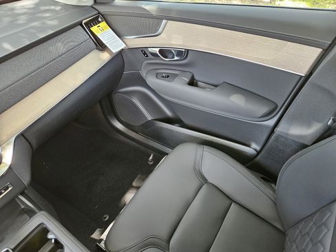 New 2026 Volvo XC90 B5 Plus w/ Protection Package Premier image 19