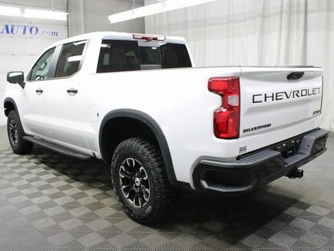 Used 2023 Chevrolet Silverado 1500 ZR2 w/ Technology Package AWD/4WD image 5