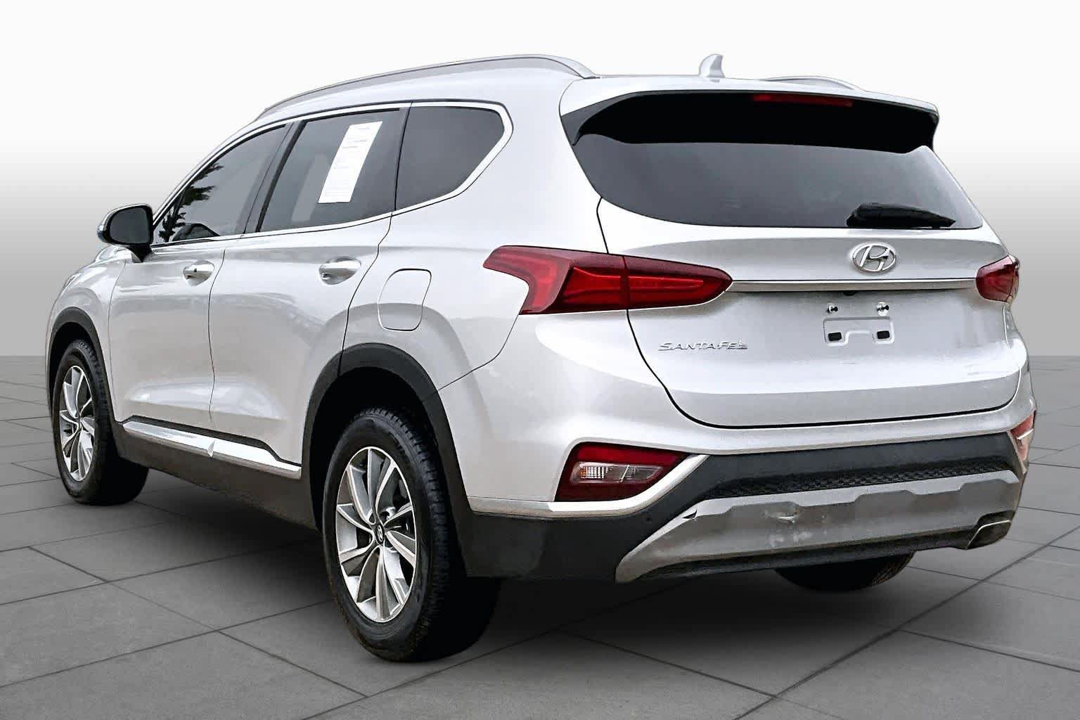Used 2019 Hyundai Santa Fe Limited FWD image 11