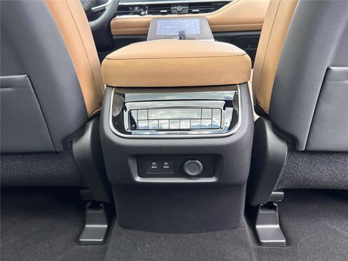 Certified 2025 INFINITI QX80 Sensory AWD/4WD image 30