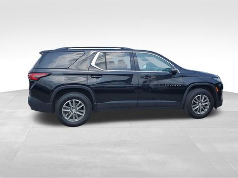 Used 2023 Chevrolet Traverse LT FWD image 4