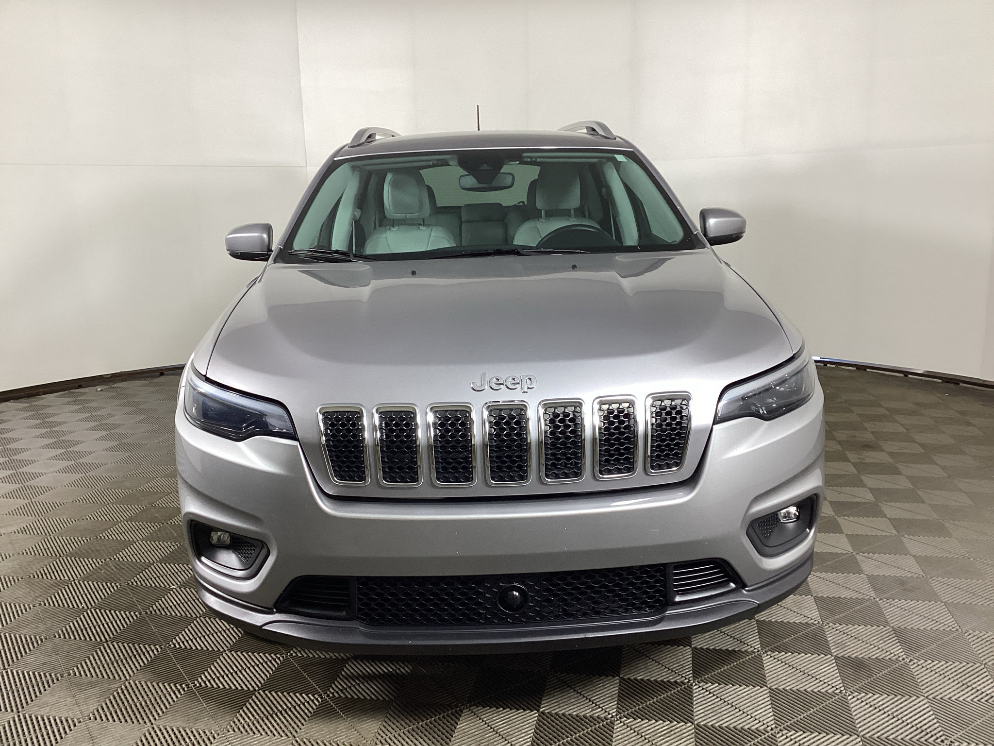 Used 2020 Jeep Cherokee Latitude Lux w/ Trailer Tow Group AWD/4WD image 6