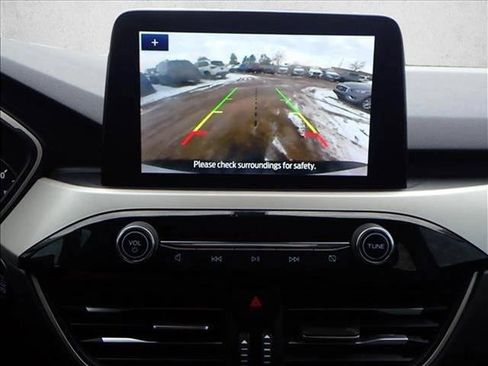 Used 2022 Ford Escape SE image 15