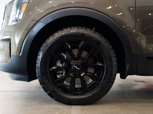 Used 2024 Kia Telluride SX Prestige X-Pro AWD/4WD image 7