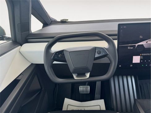 Used 2024 Tesla Cybertruck AWD Crew Cab image 12