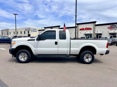 Used 2016 Ford F250 XL w/ Power Equipment Group AWD/4WD image 3