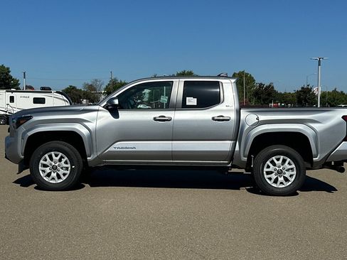 New 2026 Toyota Tacoma SR5 AWD/4WD image 9