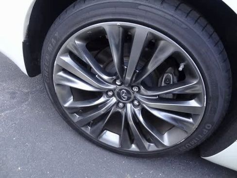 Used 2018 INFINITI Q70 L 3.7 image 9