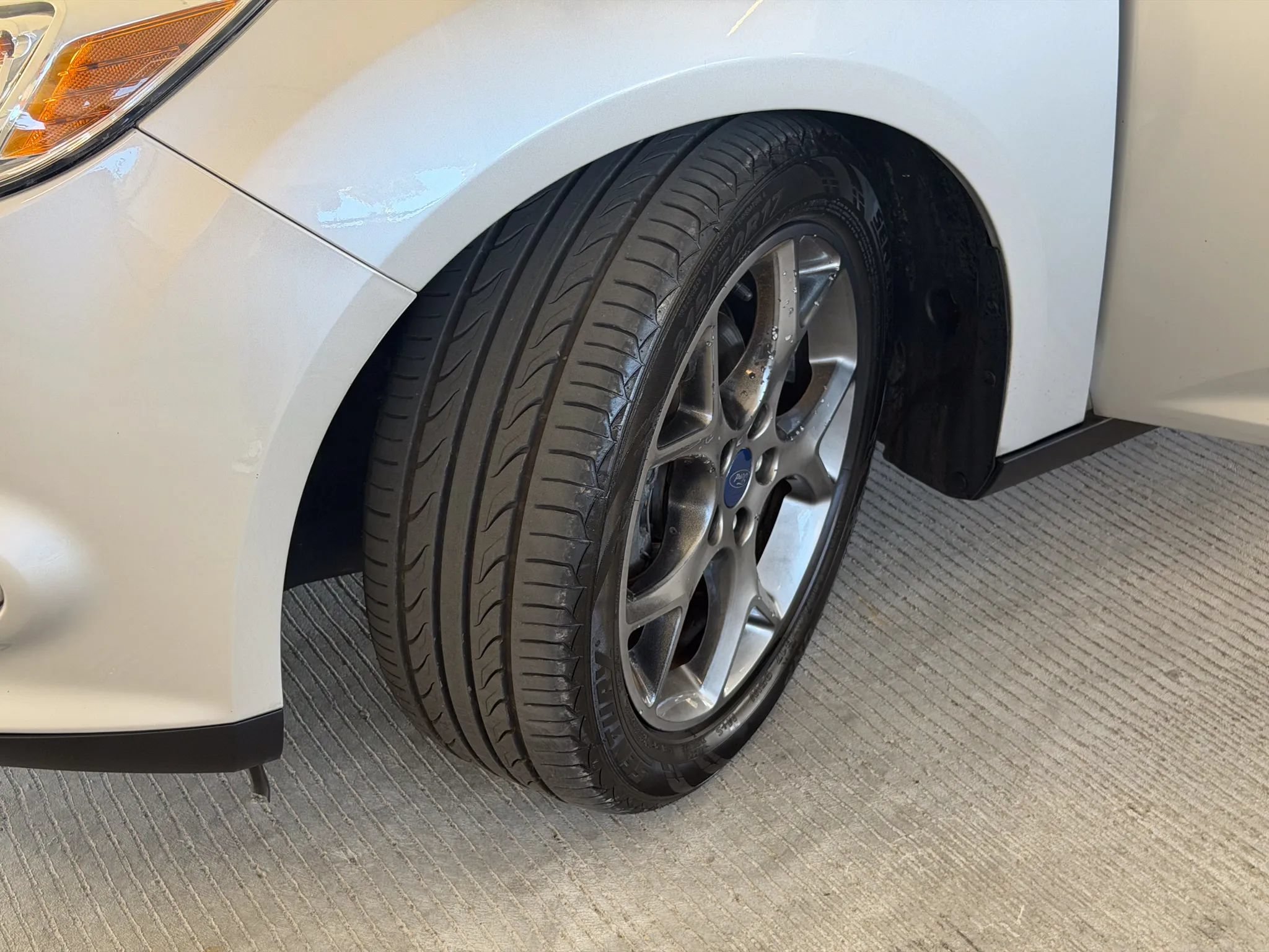 Used 2014 Ford Focus SE w/ Equipment Group 201A FWD image 14