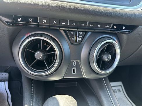 Used 2024 Chevrolet Blazer LT w/ Convenience Package FWD image 33