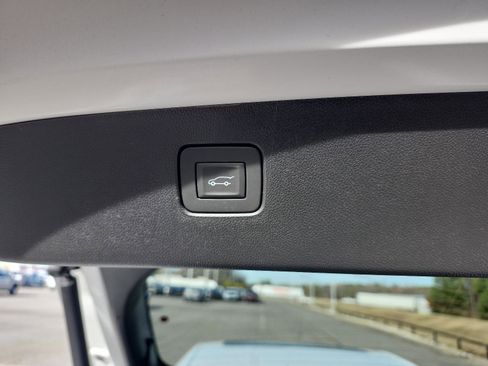 New 2026 Buick Envista Avenir image 9