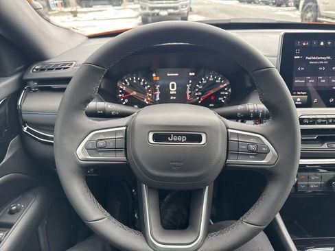 New 2026 Jeep Compass Latitude image 15