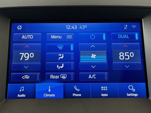 Used 2020 Ford Edge SEL image 13