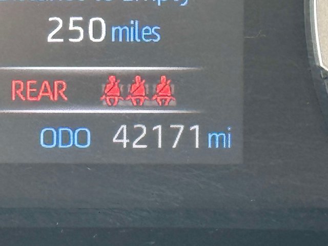Used 2022 Toyota RAV4 XLE AWD/4WD image 30