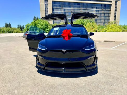 Used 2024 Tesla Model X AWD/4WD image 16