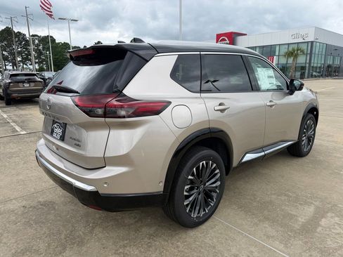 New 2026 Nissan Rogue Platinum w/ Tech Package AWD/4WD image 5