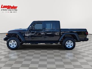 Used 2021 Jeep Gladiator Rubicon video 2