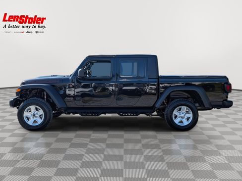 Used 2021 Jeep Gladiator Rubicon image 2