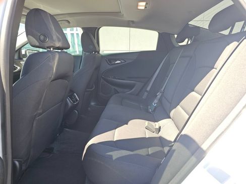 Used 2024 Chevrolet Malibu LT FWD image 12