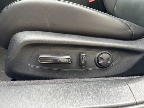 Used 2023 Honda Accord Touring image 9