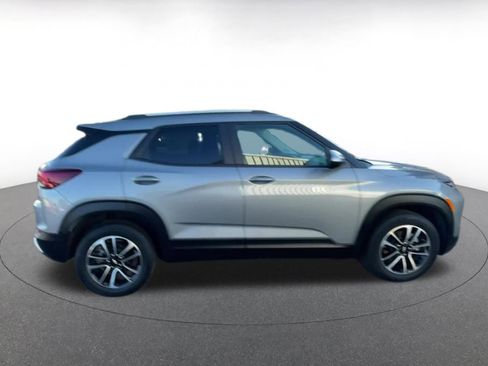 Used 2025 Chevrolet TrailBlazer LT image 16