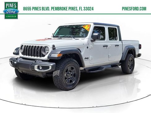 Used 2024 Jeep Gladiator Sport AWD/4WD image 1
