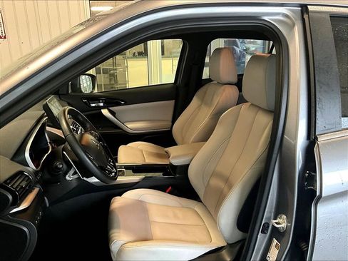 Used 2024 Mitsubishi Eclipse Cross SE image 10